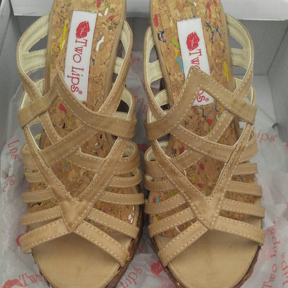 Brand new size 7.5 wedges